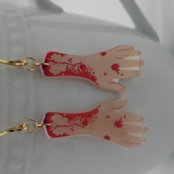 1932- Handmade Halloween Hand Earrings NWT - Picture 2 of 6